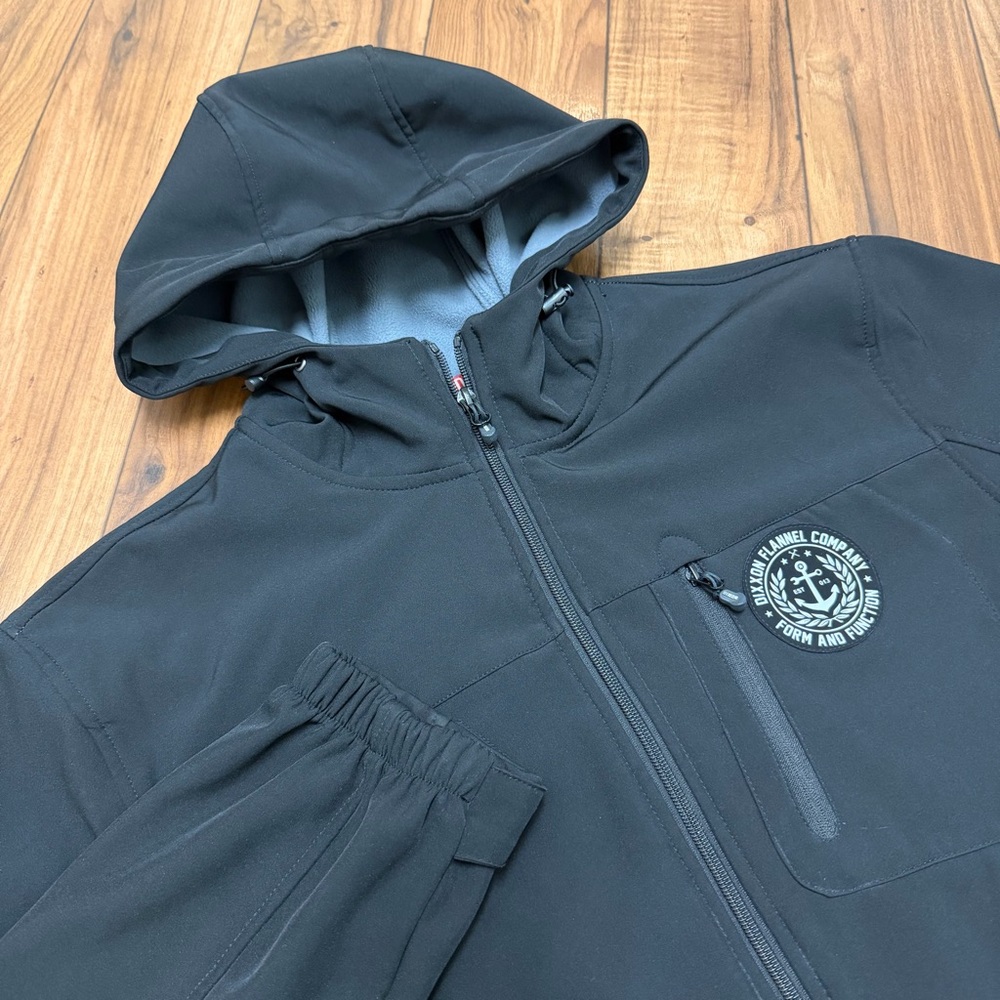 DIXXON Flannel Company Black Hooded Softshell Jacket Men's XLT Form and Function